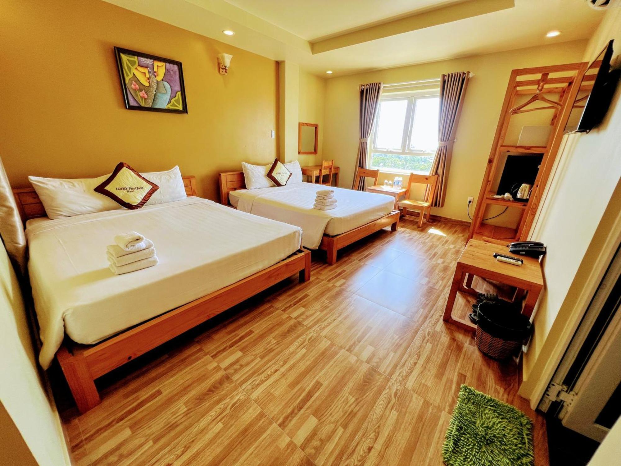 Lucky Phu Quoc Hotel Exteriör bild