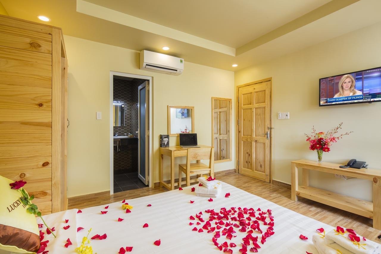 Lucky Phu Quoc Hotel Exteriör bild