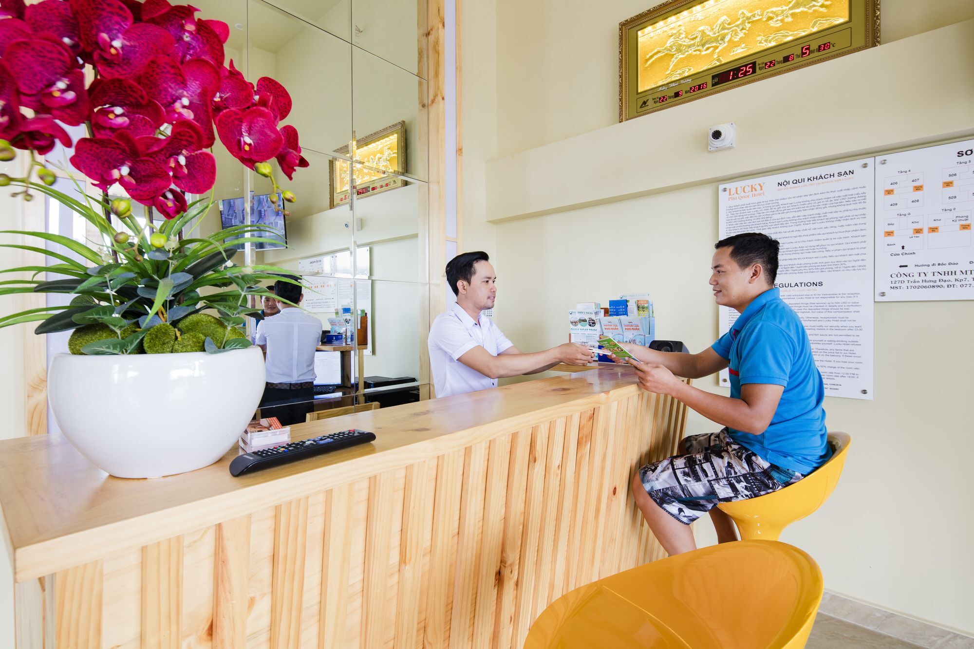 Lucky Phu Quoc Hotel Exteriör bild